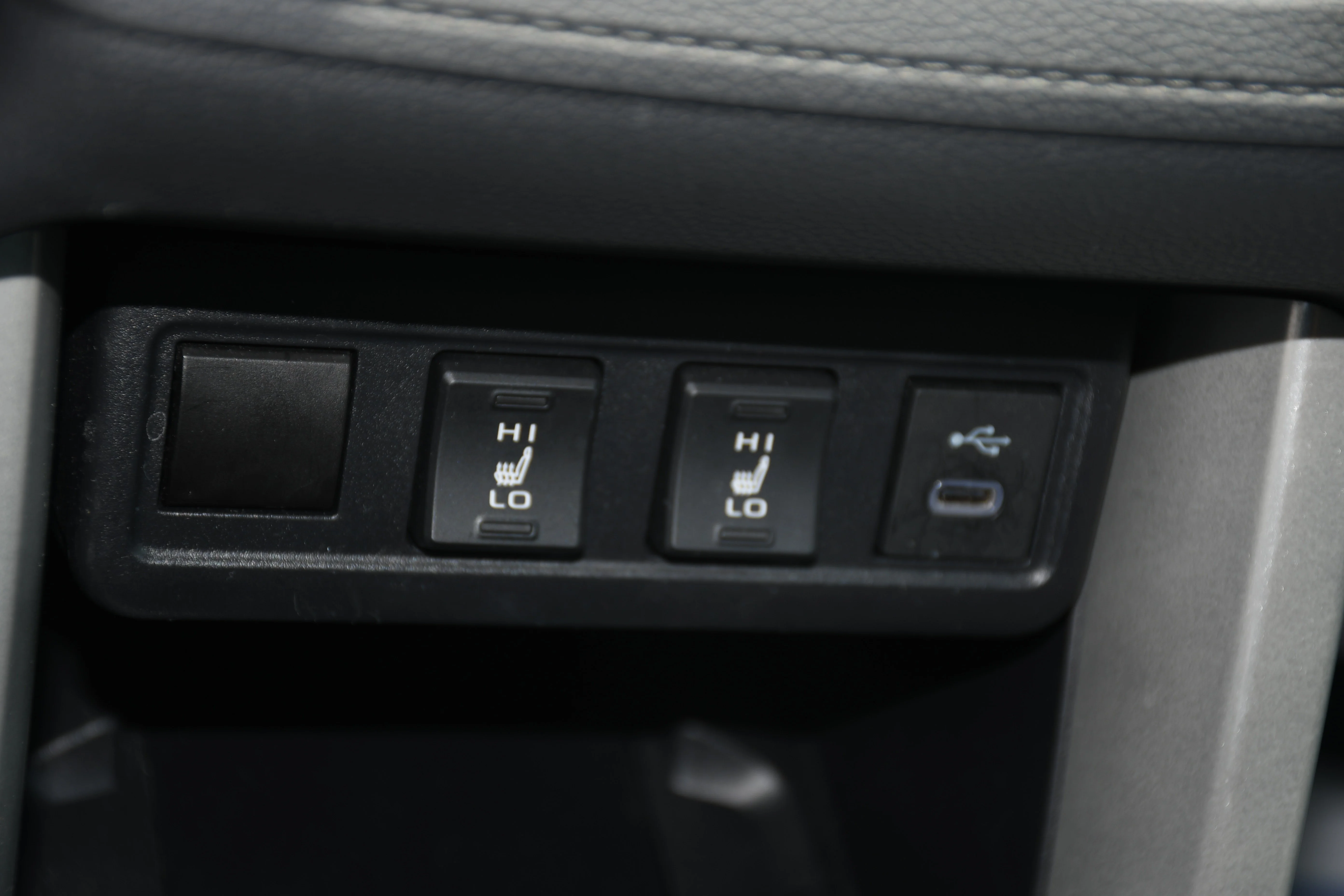 Certified Used 2025  Toyota XLE image 14
