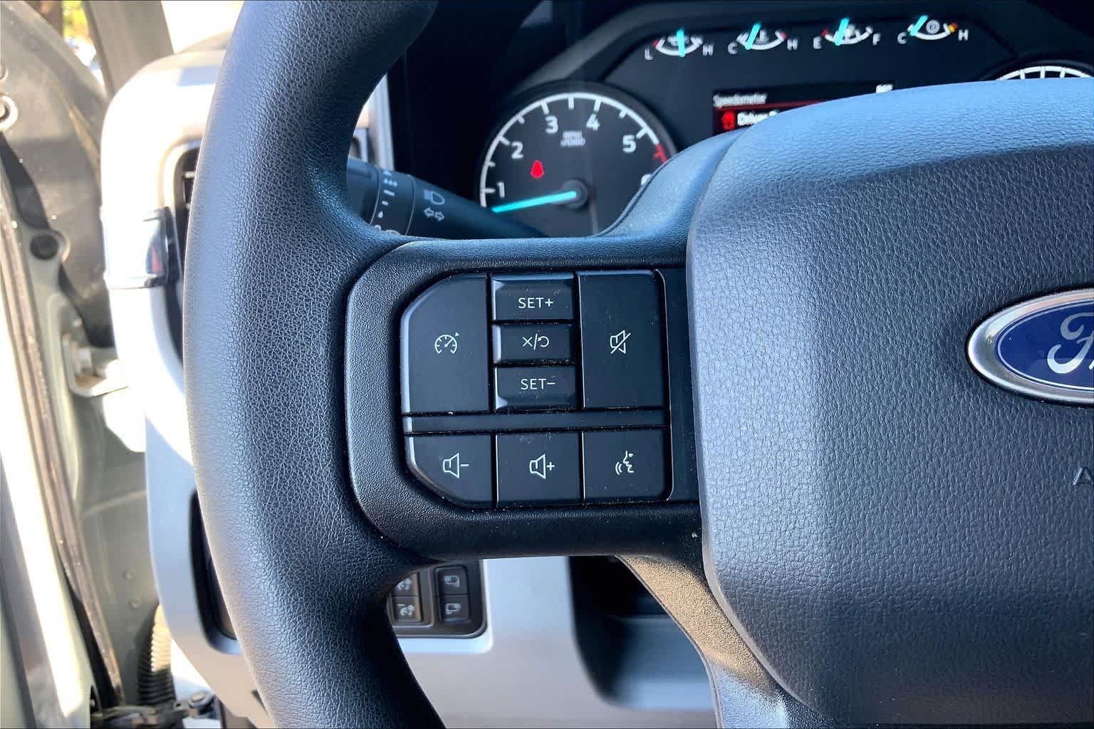 Used 2025 Avalanche Ford XLT image 24