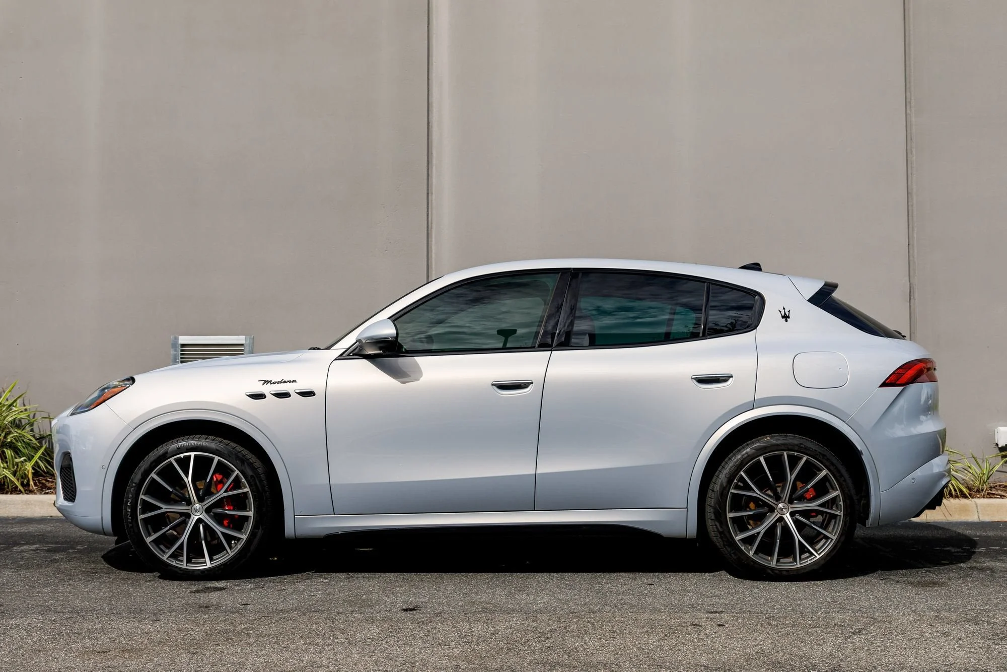 Used 2023 Bianco Astro Metallic Maserati Modena image 2