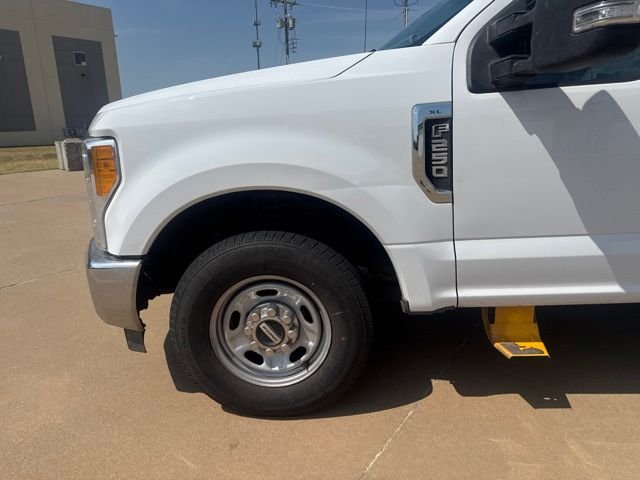 Used 2017 White Ford XL image 9