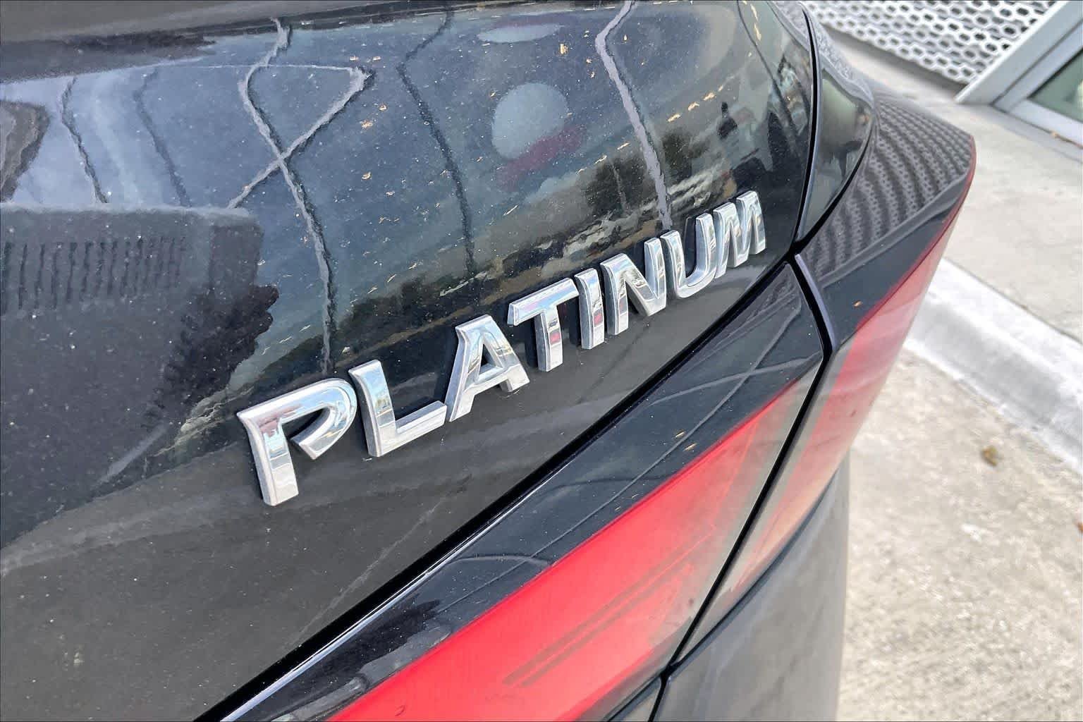 Used 2020 Super Black Nissan 2.5 Platinum image 10
