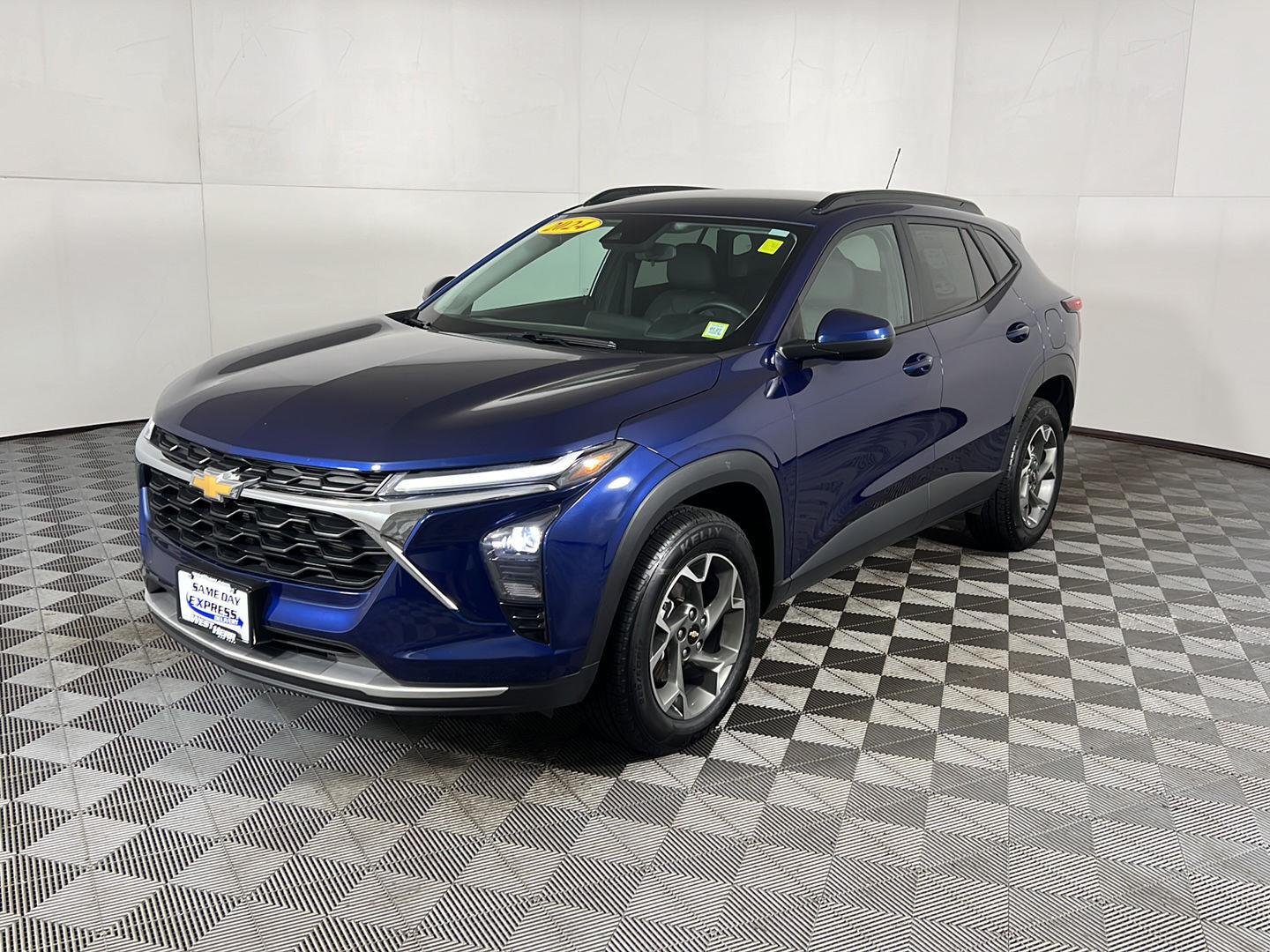 Used 2024 Blue Glow Metallic Chevrolet LT image 20
