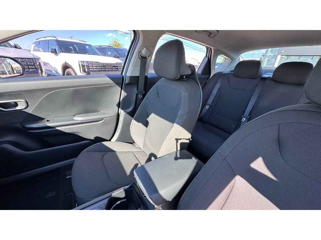 New 2026 Snow White Pearl Kia LX image 9