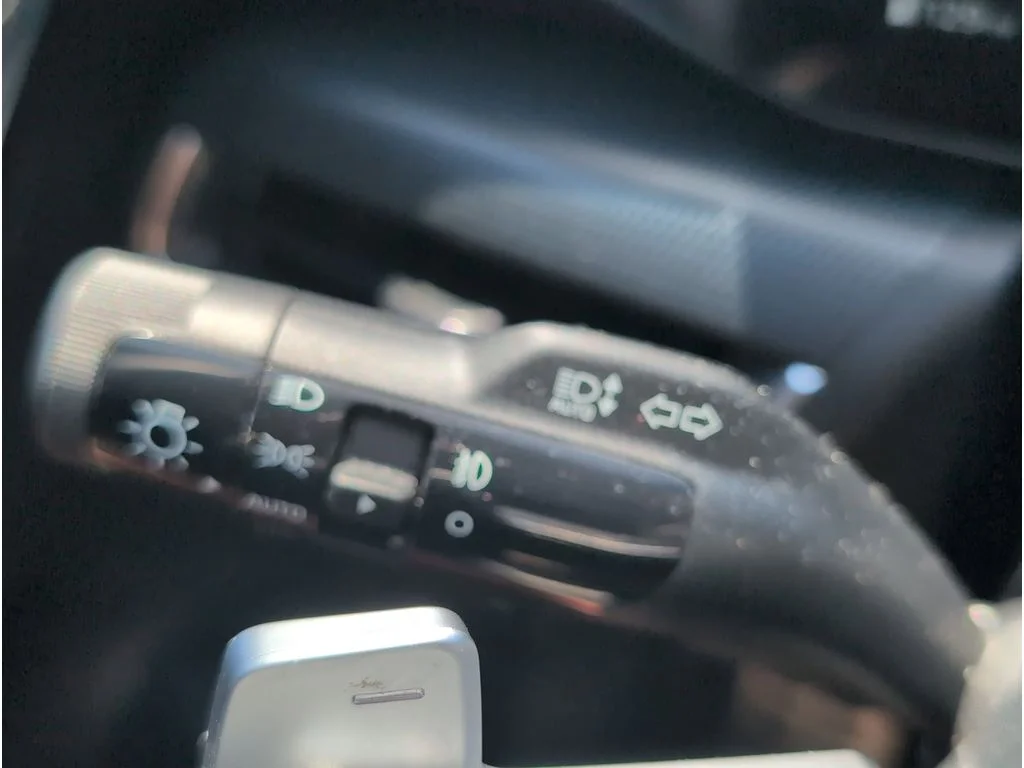 New 2025 Snow White Pearl Kia GT-Line Turbo image 27