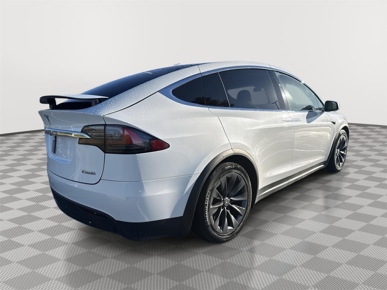 Used 2018 Pearl White Multi-Coat Tesla P100D image 4