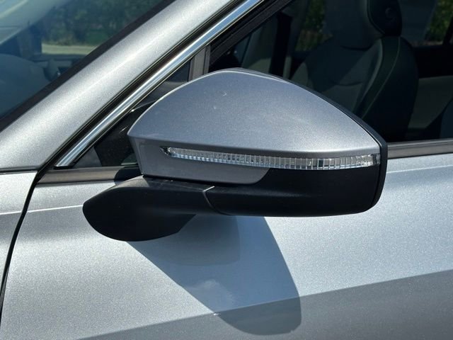 New 2026 Pyrite Silver Metallic Volkswagen 2.0T SE image 9