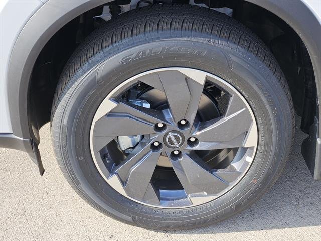 2026 Nissan Rogue SV photo 4