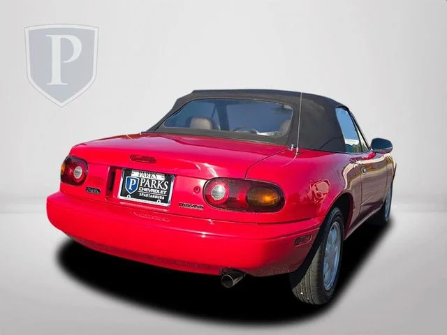 Used 1990 Red Mazda Base image 10