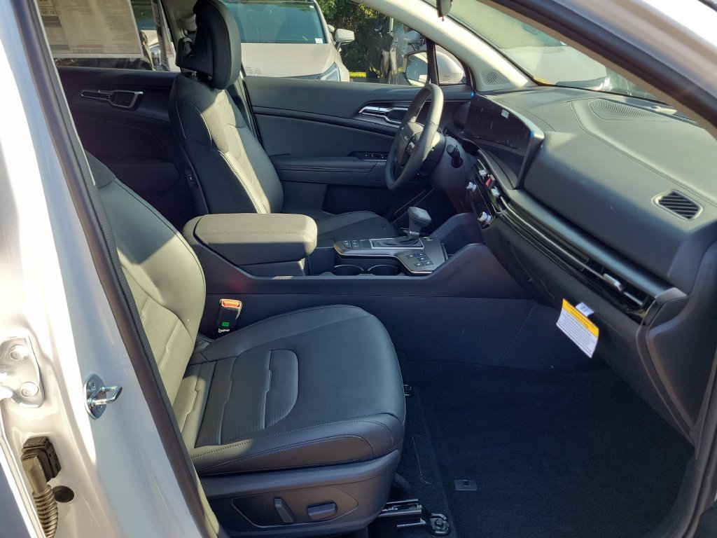 New 2026 Glacial White Pearl Kia SX Prestige image 7