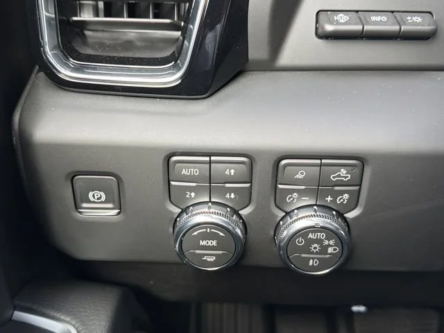 New 2026 Summit White GMC Denali DRW image 29