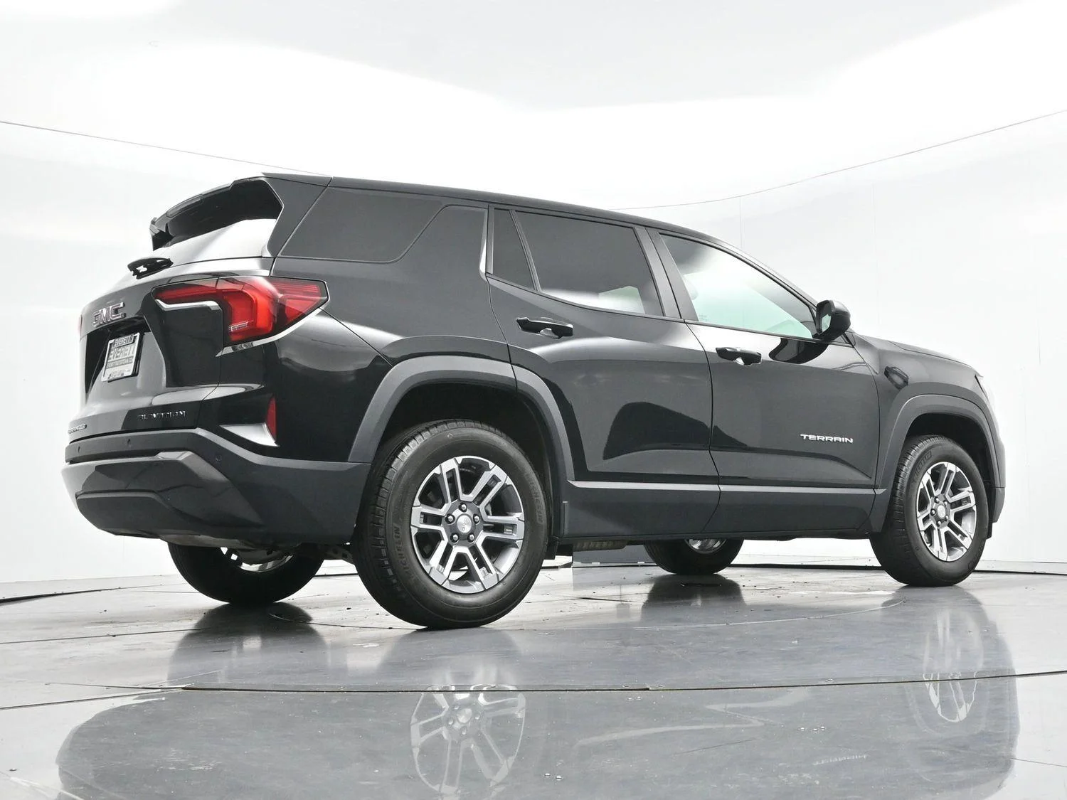 Used 2025 Ebony Twilight Metallic GMC Elevation image 47