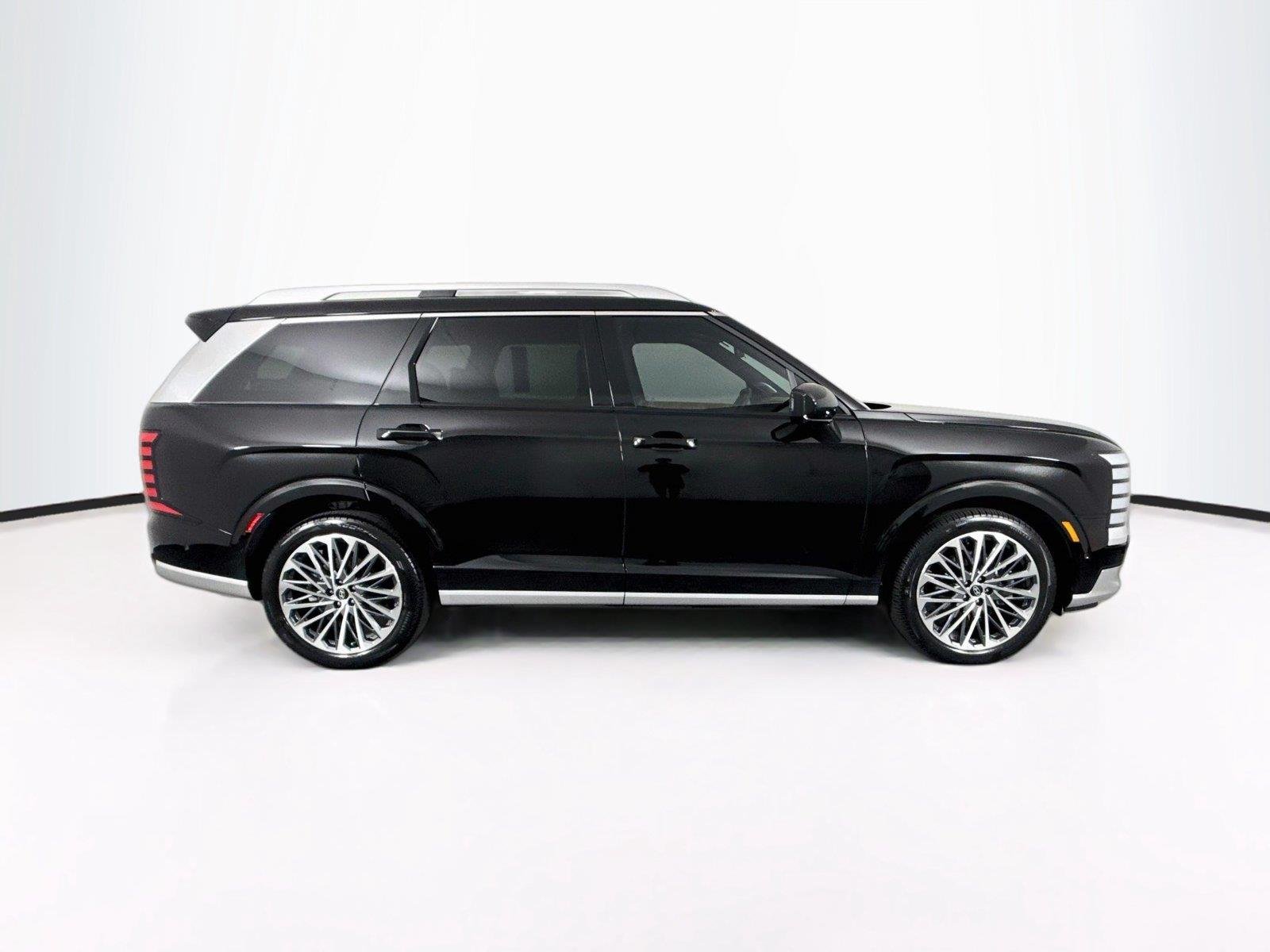 Used 2026 Abyss Black Pearl Hyundai Calligraphy image 11