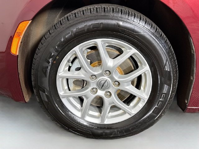 Used 2022 Velvet Red Pearlcoat Chrysler LX image 34