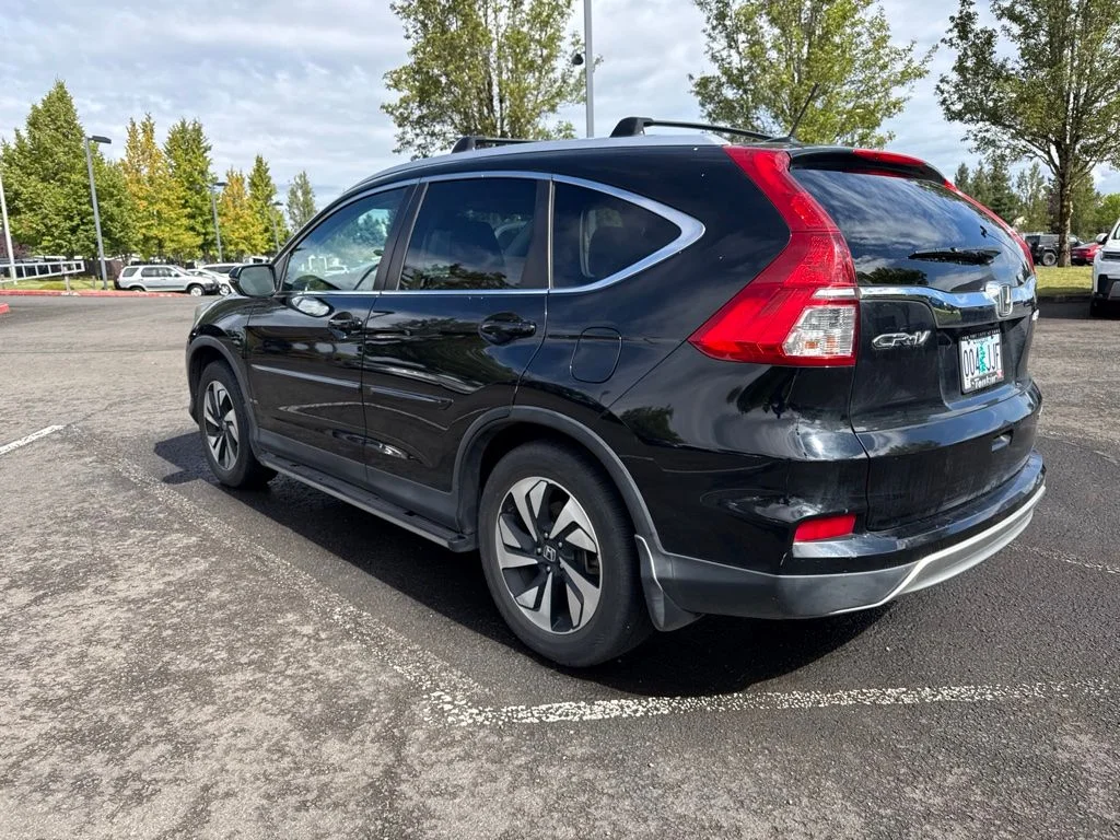 Used 2016 Crystal Black Pearl Honda Touring image 5