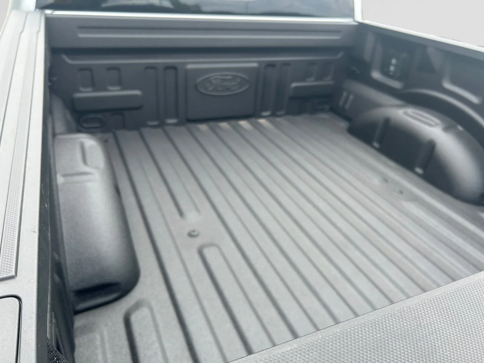 New 2026 Iconic Silver Metallic Ford XLT image 10