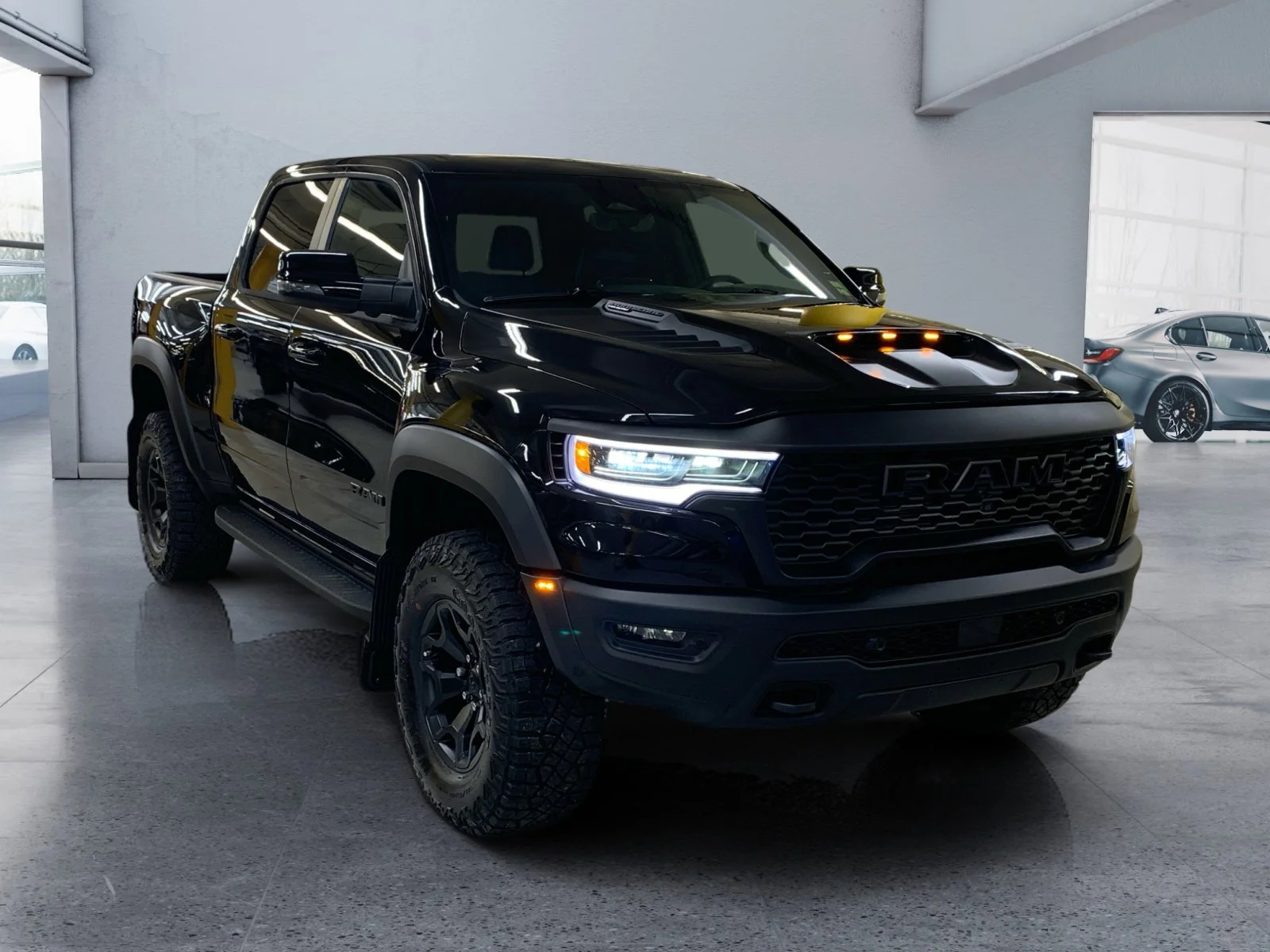 New 2026 Diamond Black Crystal Pearl Ram RHO image 7