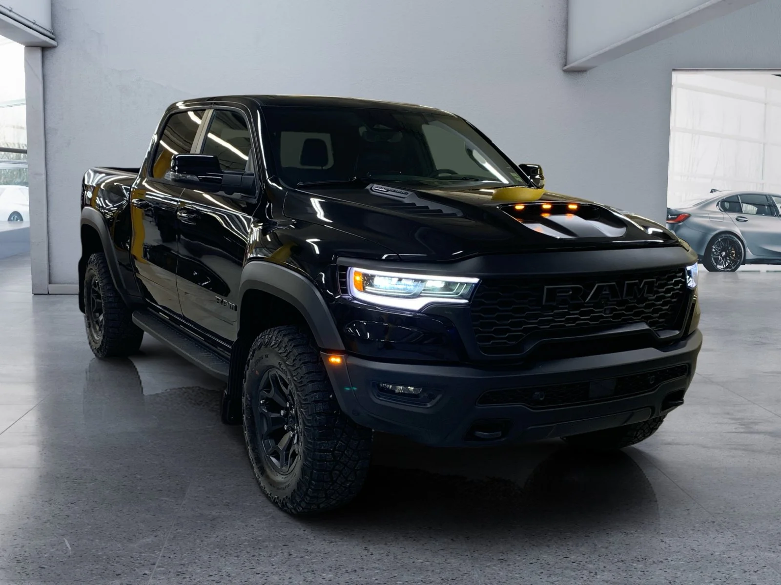 New 2026 Diamond Black Crystal Pearl Ram RHO image 7