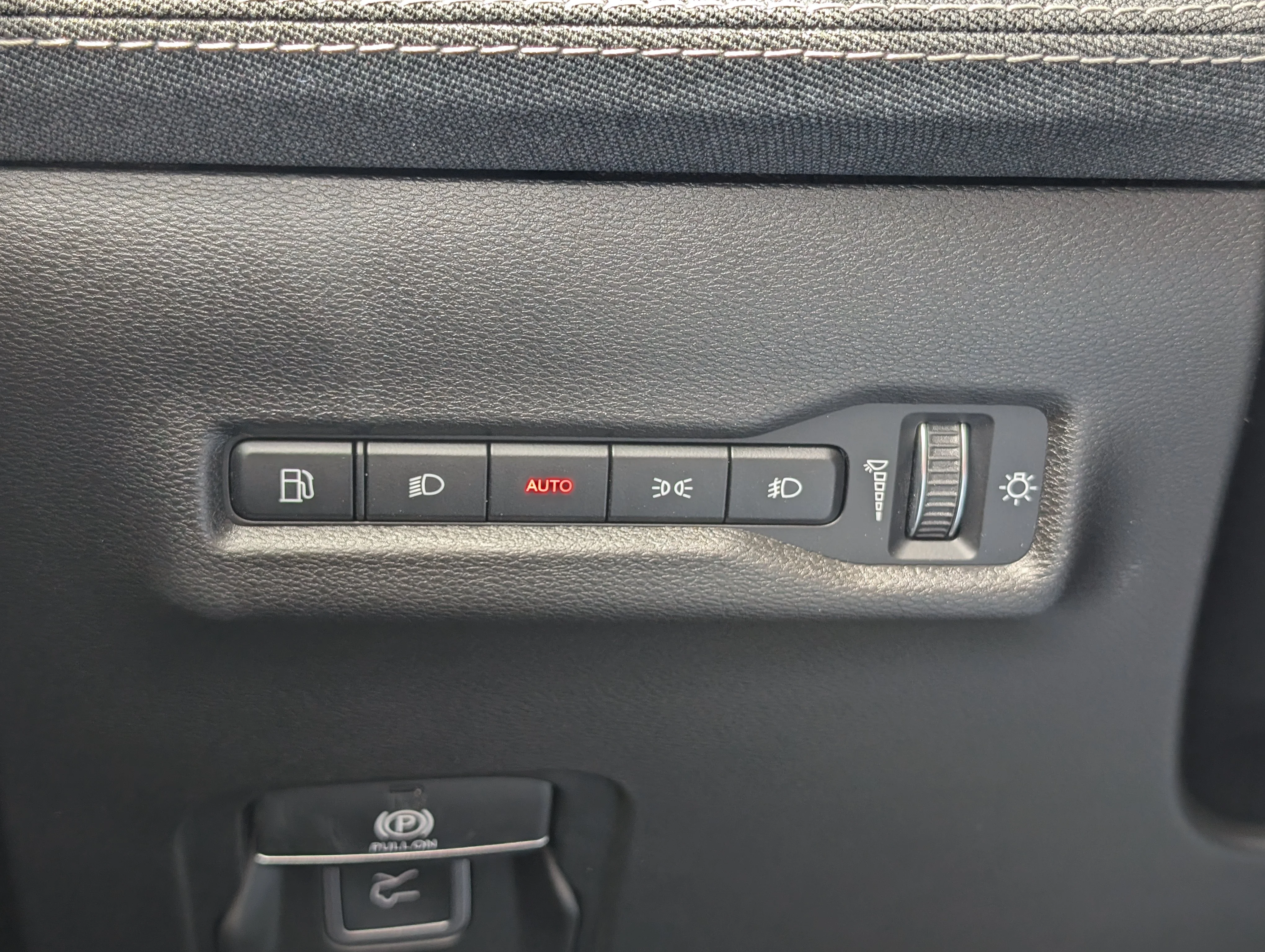 New 2026 Sting-Grey Jeep Laredo image 28