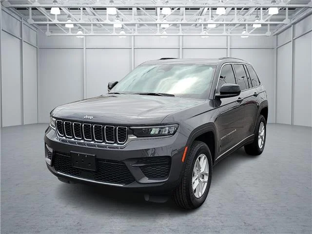 Used 2025 Baltic Gray Metallic Clearcoat Jeep Laredo 4x2 image 1