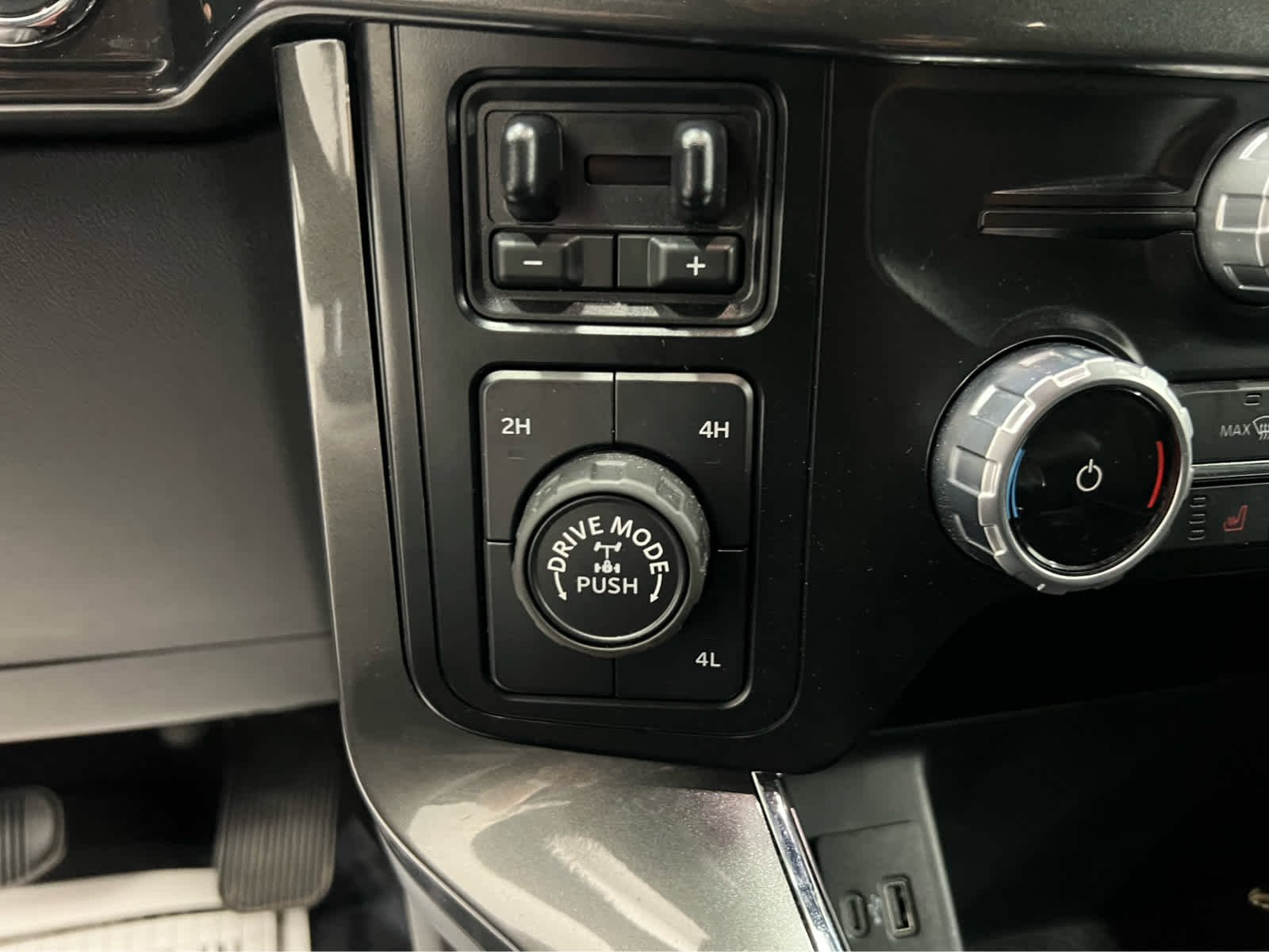 Used 2023 Carbonized Gray Ford XLT image 3