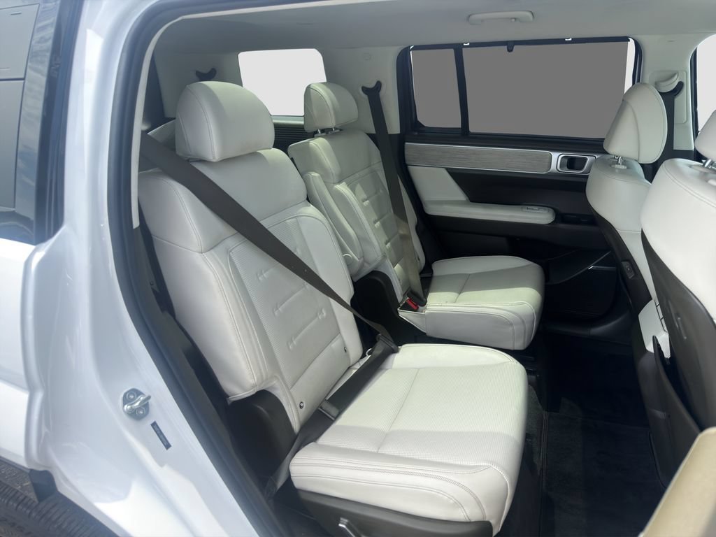 Used 2024 White Hyundai Calligraphy image 30