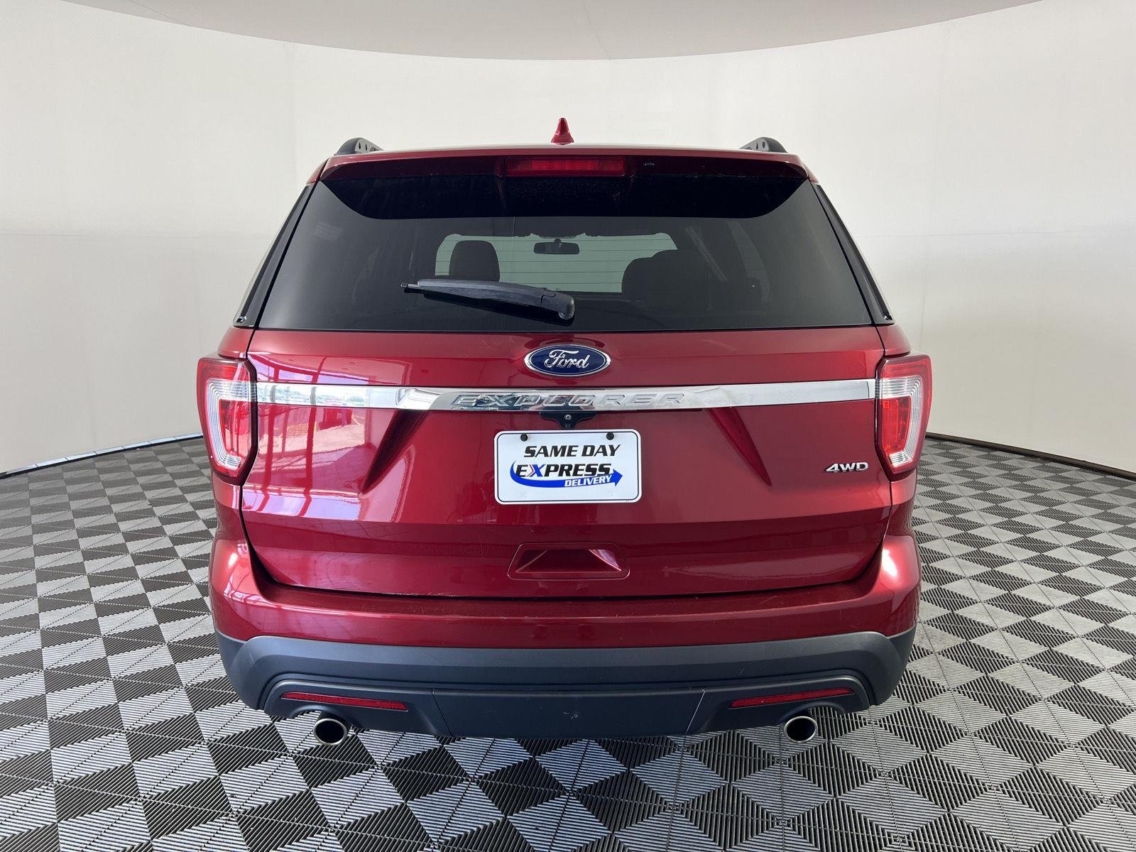 Used 2017 Ruby Red Metallic Ford  image 27
