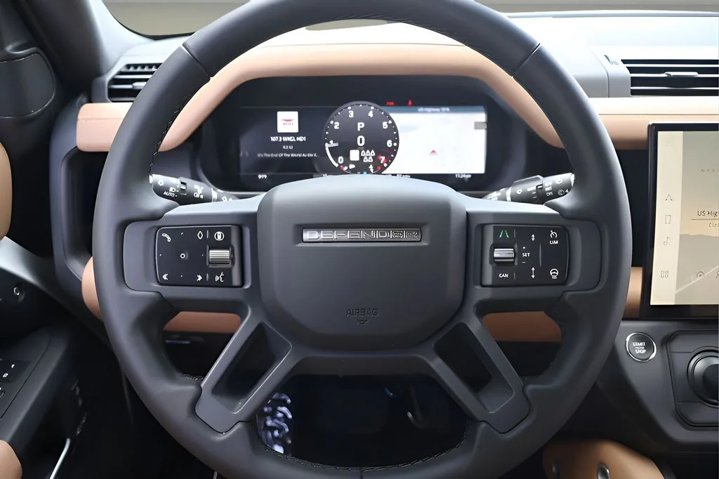 New 2026 Fuji White Land Rover X-Dynamic SE image 18