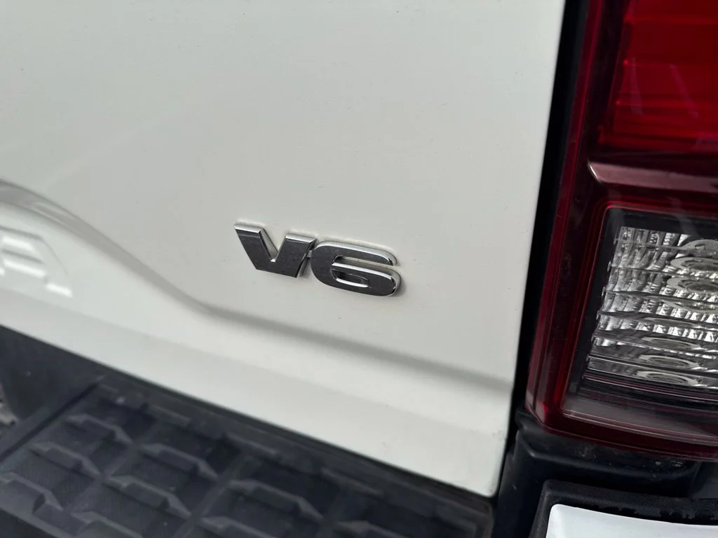 Used 2020 White Toyota SR image 12