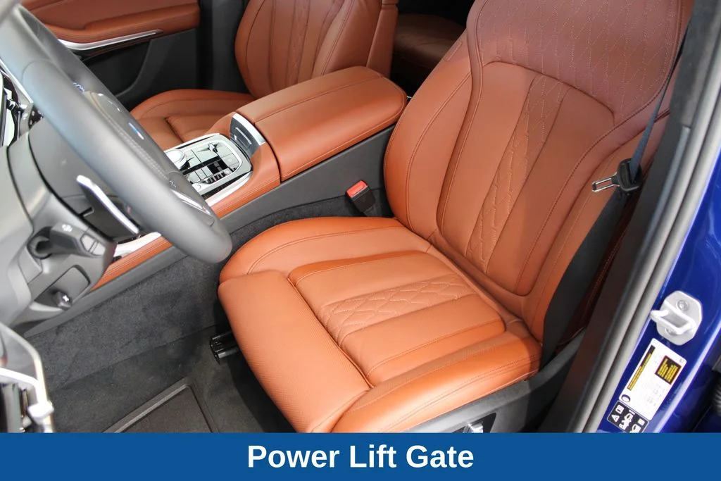 Used 2025 Blue Metallic BMW M60i image 19