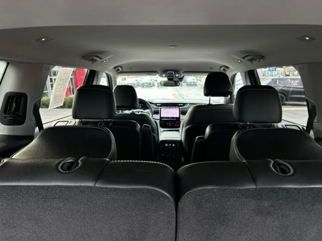Used 2023 Gray Jeep Limited image 13