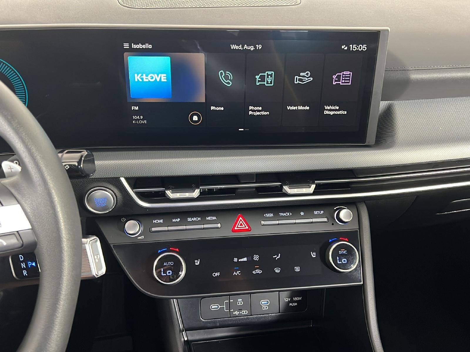 Used 2025  Hyundai  image 8