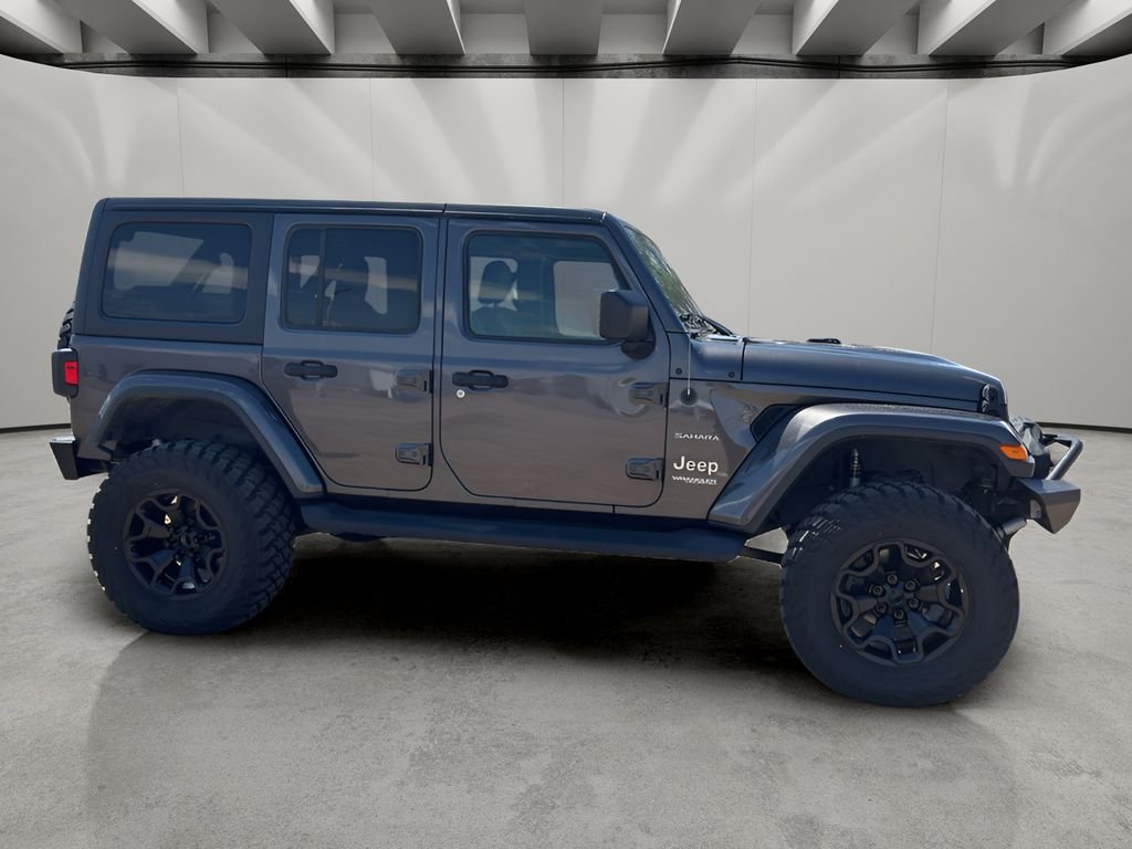 Used 2020 Granite Crystal Metallic Clearcoat Jeep Sahara image 6