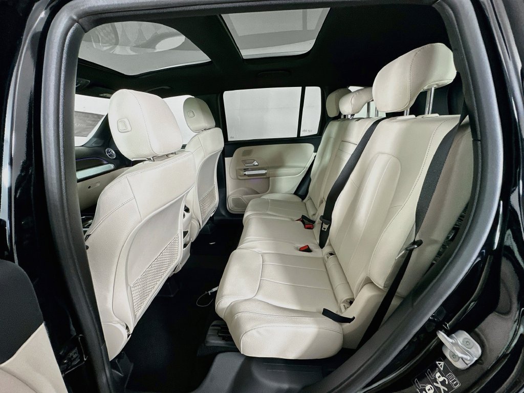 New 2026 Night Black Mercedes-Benz GLB 250 image 54
