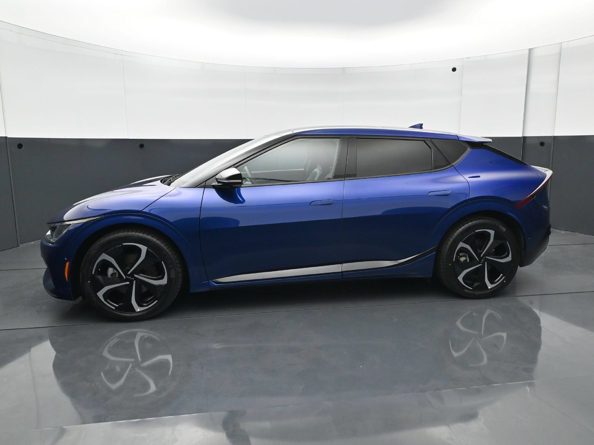 Used 2023 Kia EV6 GT-Line with VIN KNDC4DLC4P5120184 for sale in South Saint Paul, MN
