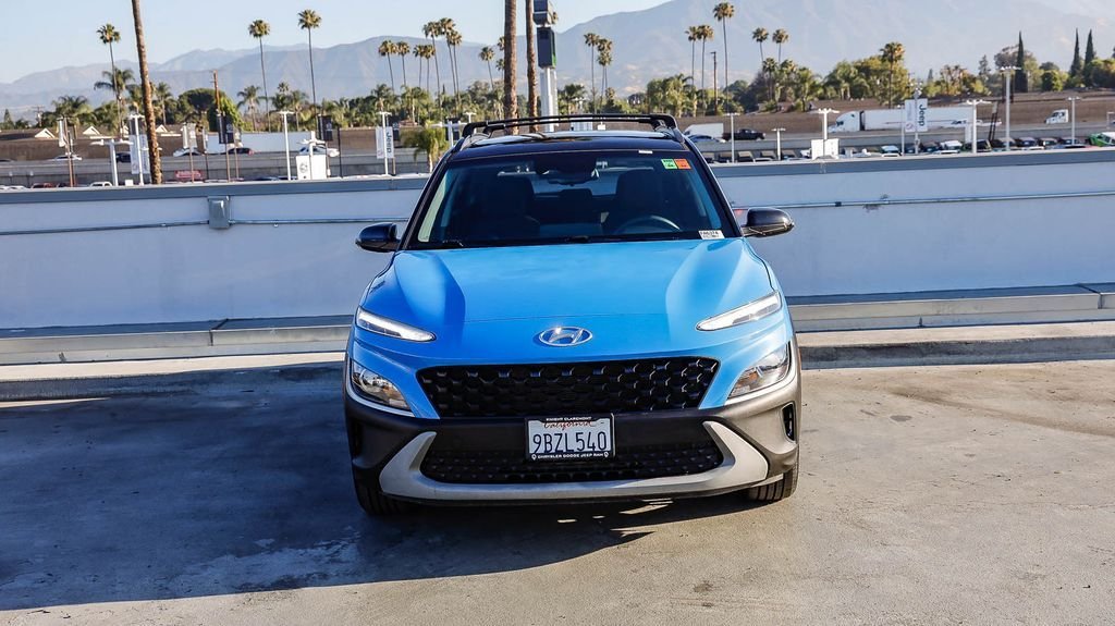 Used 2022 Black Hyundai SEL image 3
