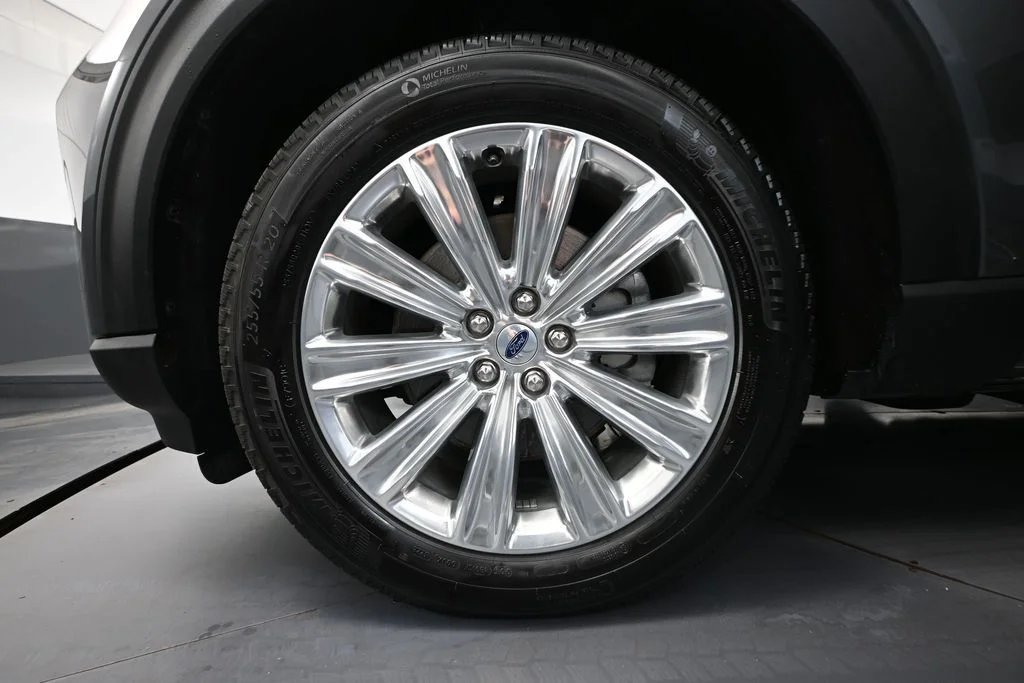 Certified Used 2022 Gray Ford Limited image 13