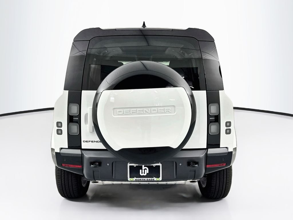New 2026 Fuji White Land Rover X-Dynamic SE image 6