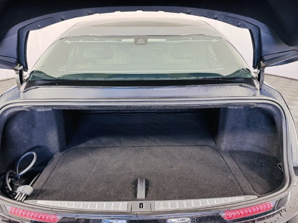 Used 2022 Black Lucid Grand Touring image 28
