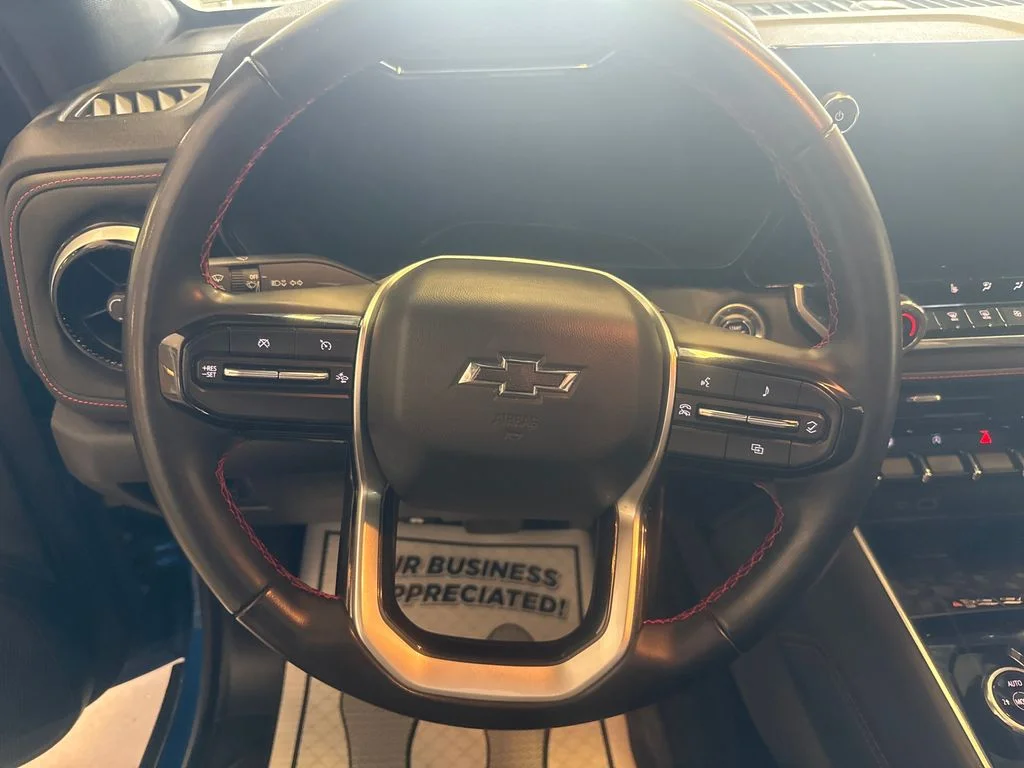 Used 2024 Blue Chevrolet Z71 image 15