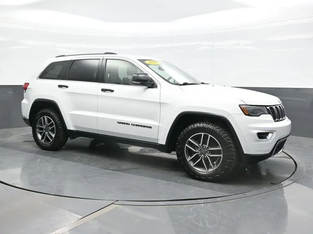 Used 2019 White Jeep Limited image 7