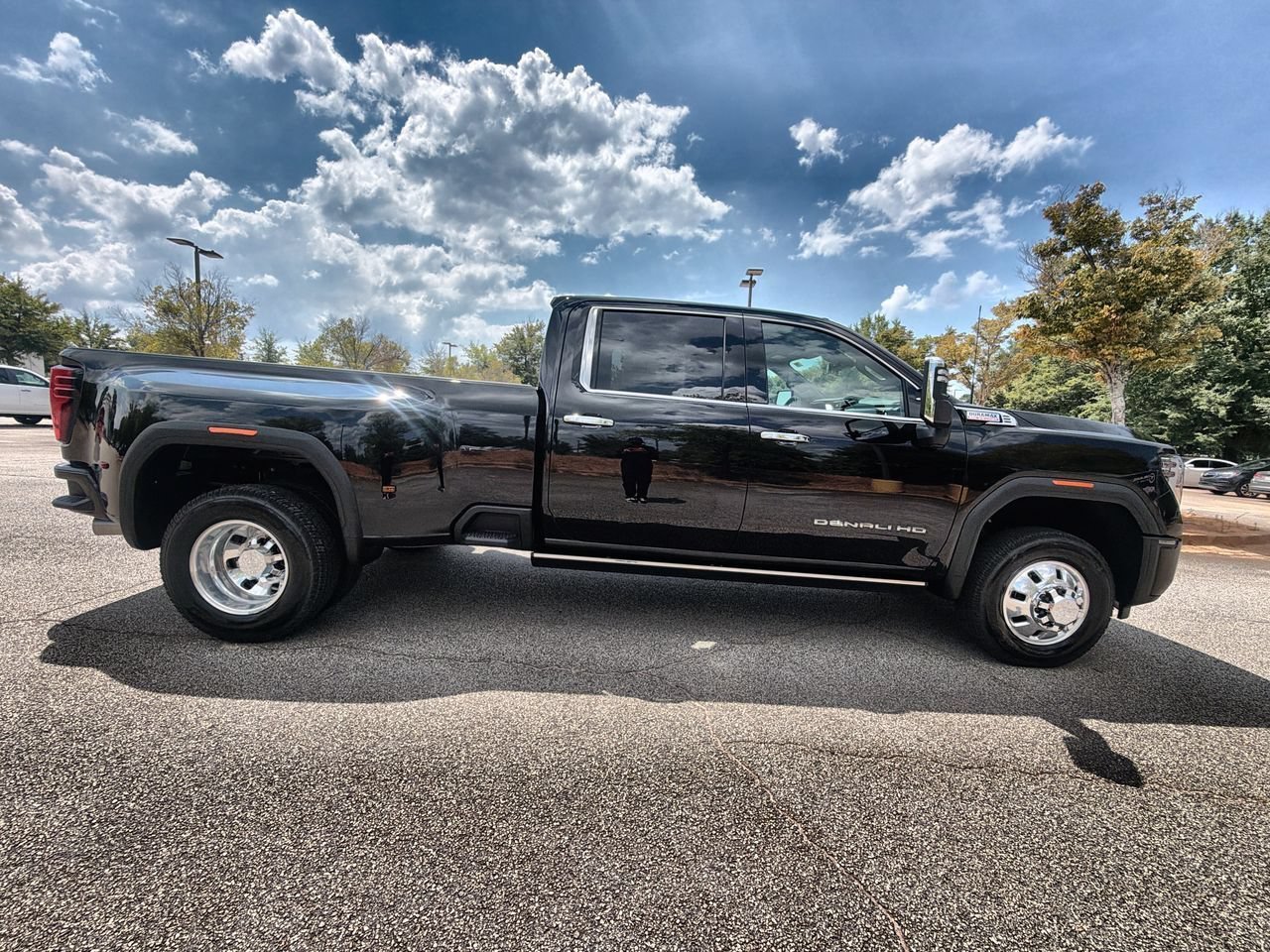 2026 GMC Sierra 3500HD Denali - Photo 9