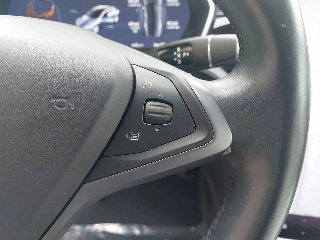 Used 2021  Tesla Long Range image 18