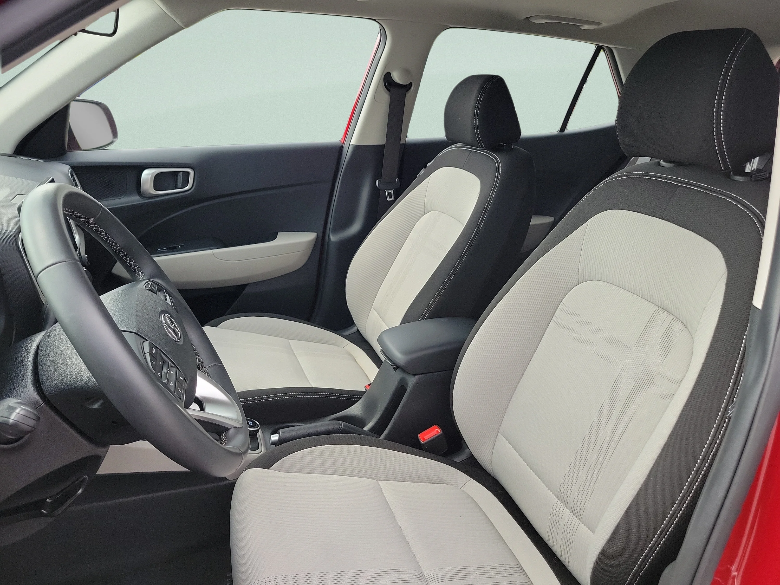 Used 2025 Ultimate Red Hyundai SEL image 18