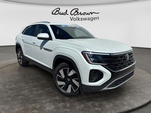 New 2026 Opal White Pearl Volkswagen SE w/Technology image 1