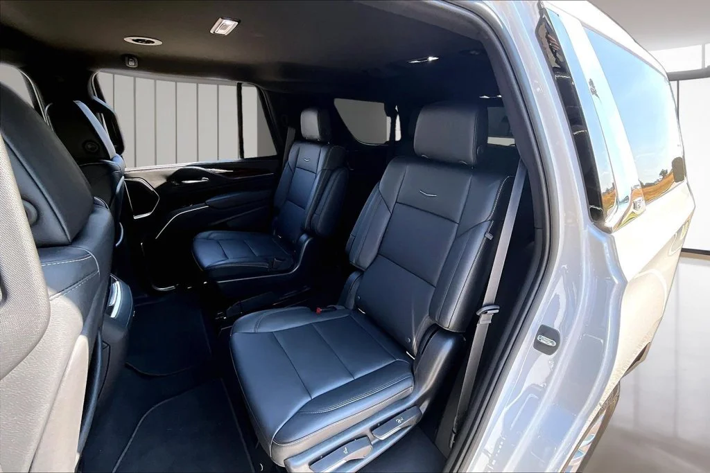 Used 2021 White Cadillac Luxury image 28