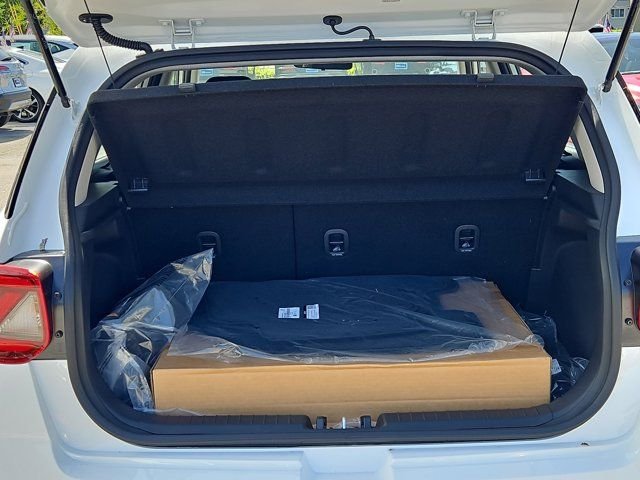 2025 Hyundai Venue SEL - Photo 6