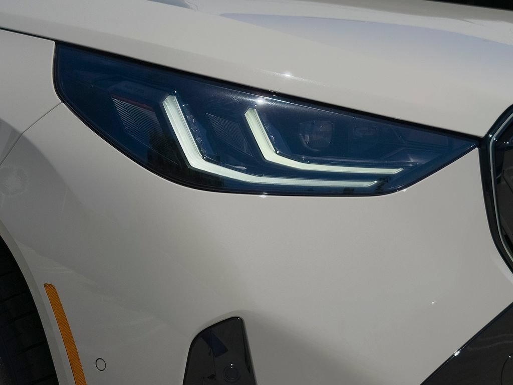 New 2026 Dune Grey Metallic BMW 30 xDrive image 4
