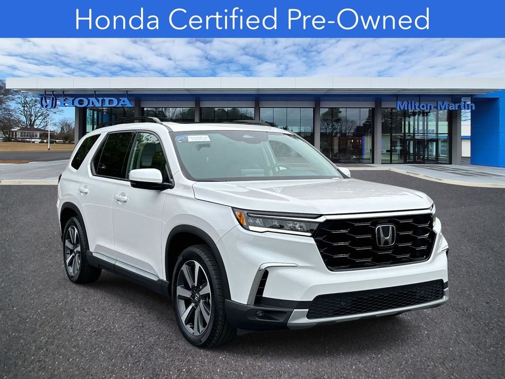 2025 Honda Pilot Touring 2WD's photo