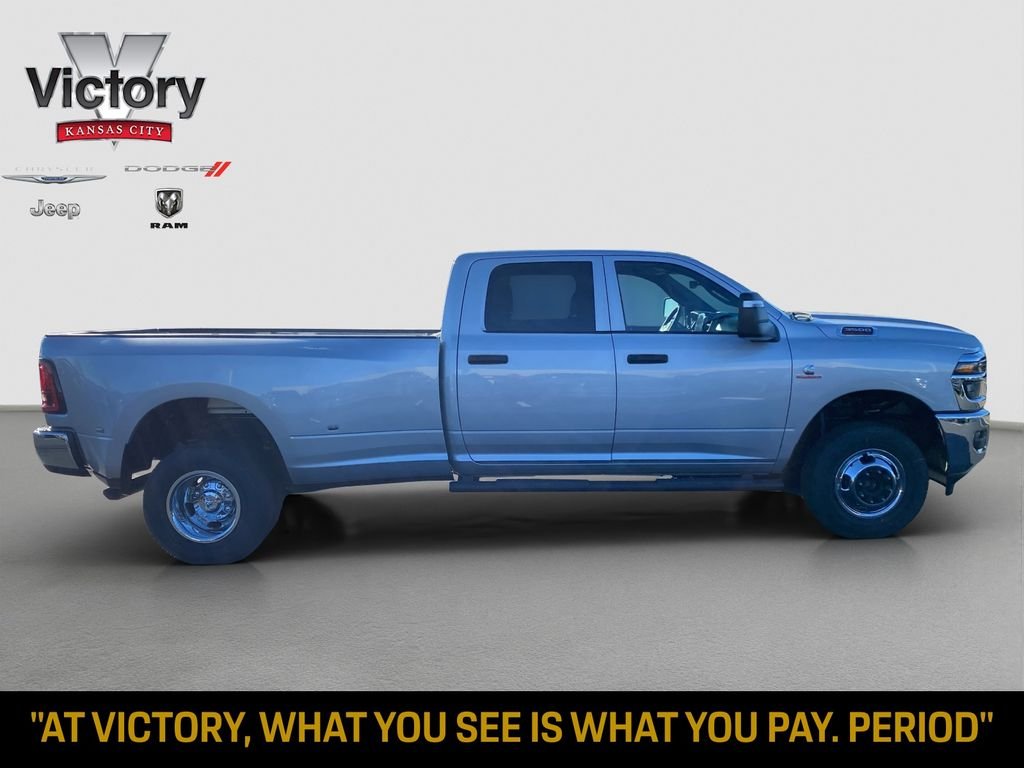 New 2026 Silver-Zynith Exterior Paint RAM Tradesman image 8