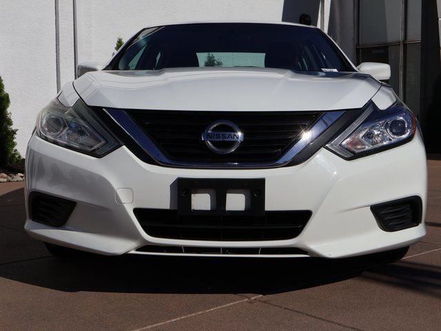 Used 2017 Nissan Altima S with VIN 1N4AL3AP7HC236072 for sale in Kansas City